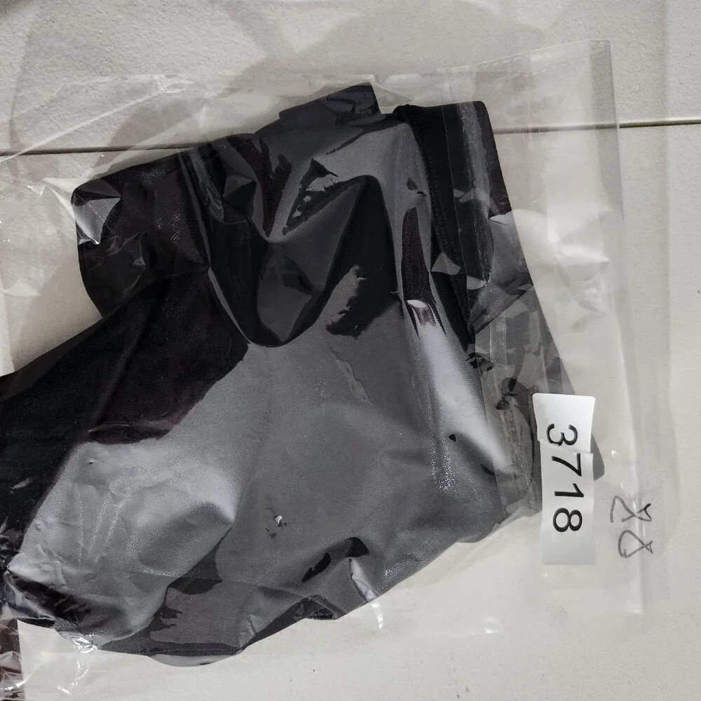 Fabletics Sports Bra Womens Medium Black On-the-Go Mid Medium Impact Racerback